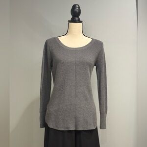 American Eagle Grey Ribbed Knit Sweater M Excellent Condition Soft Lightweight